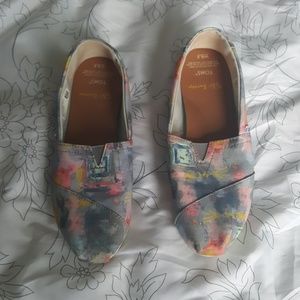 TOMS
